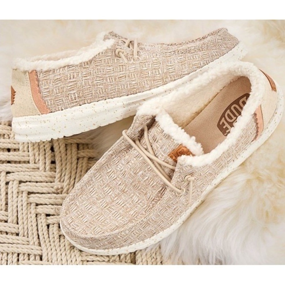 Hey Dude Wendy Warmth Natural Sherpa Lined Beige Slip On Loafer Shoes Women 7